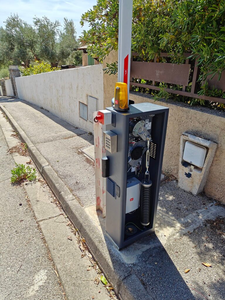 Installation d'une Barrière Automatique BFT à St Cyr-sur-Mer